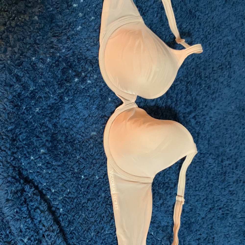Victoria’s Secret NWOT 34B